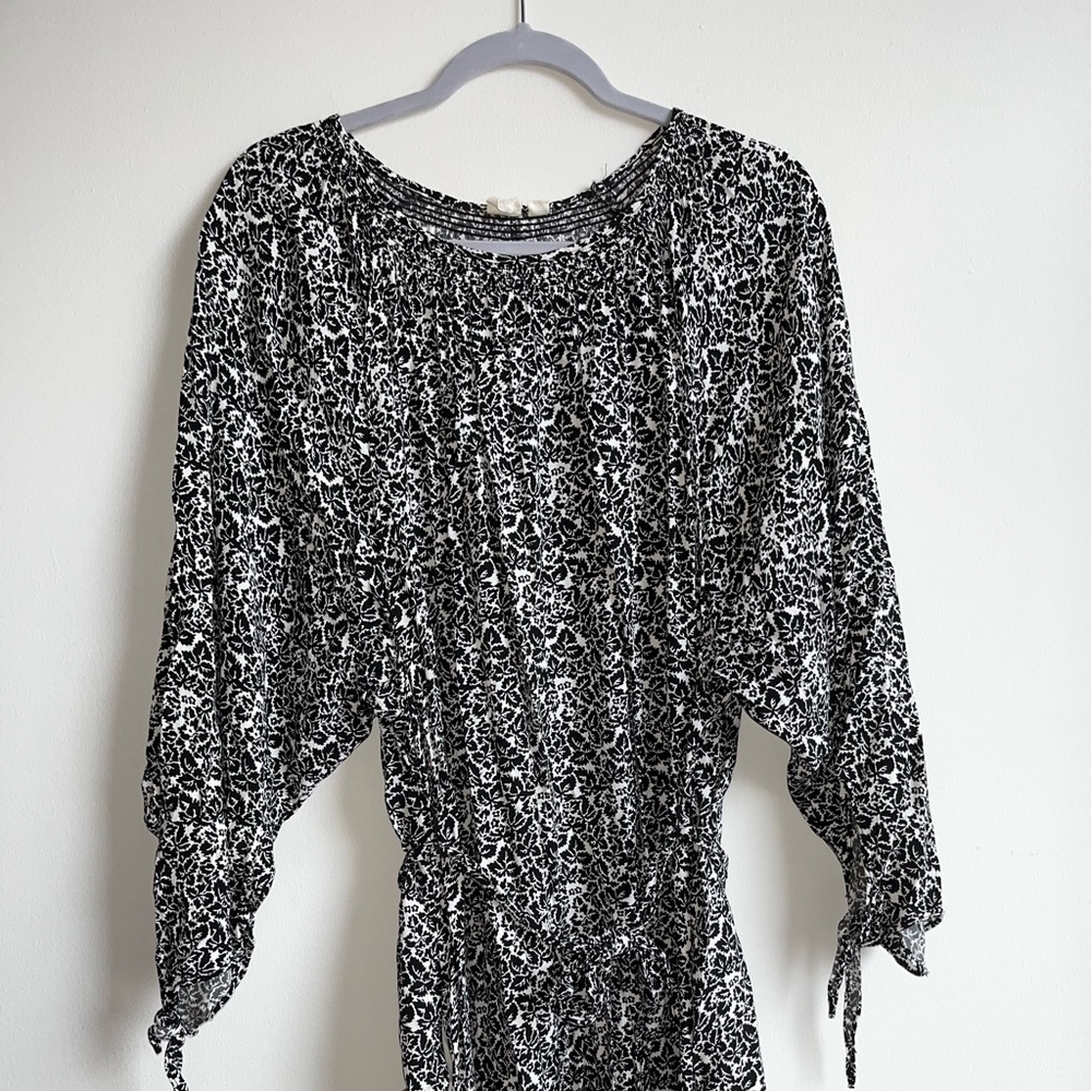 black and white business casual dress! worn at banquets!